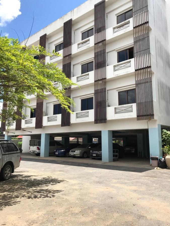 Vatchara Northgate Hotel Nakhon Sawan Ngoại thất bức ảnh