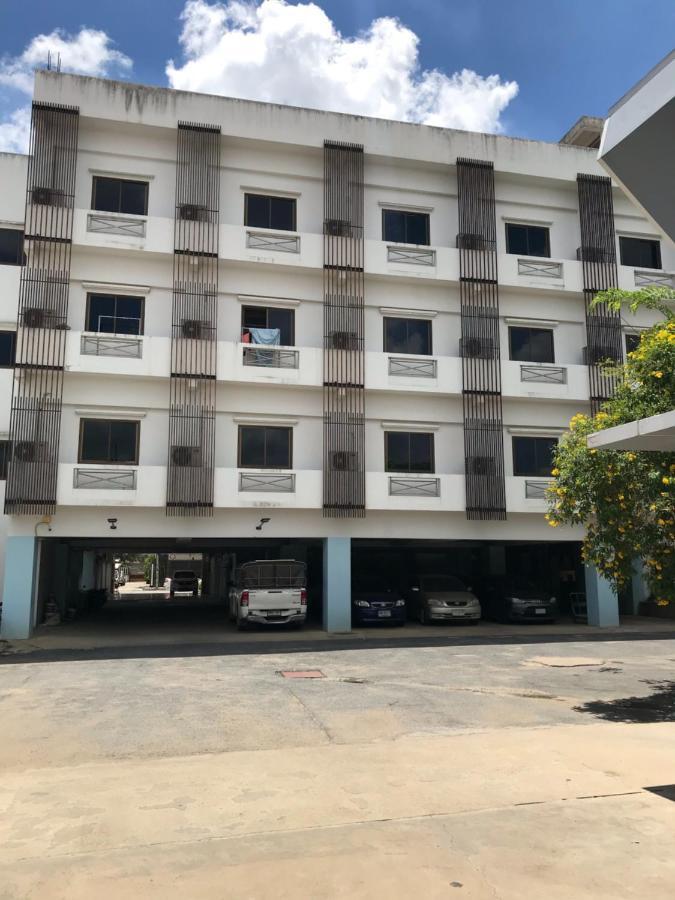 Vatchara Northgate Hotel Nakhon Sawan Ngoại thất bức ảnh