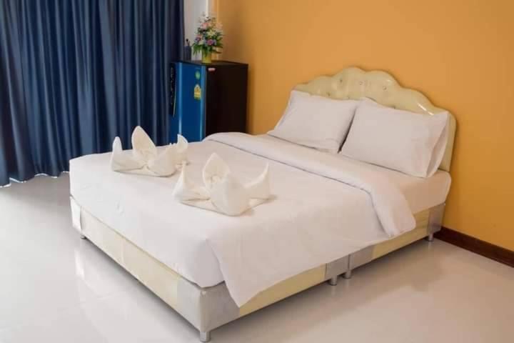 Vatchara Northgate Hotel Nakhon Sawan Ngoại thất bức ảnh