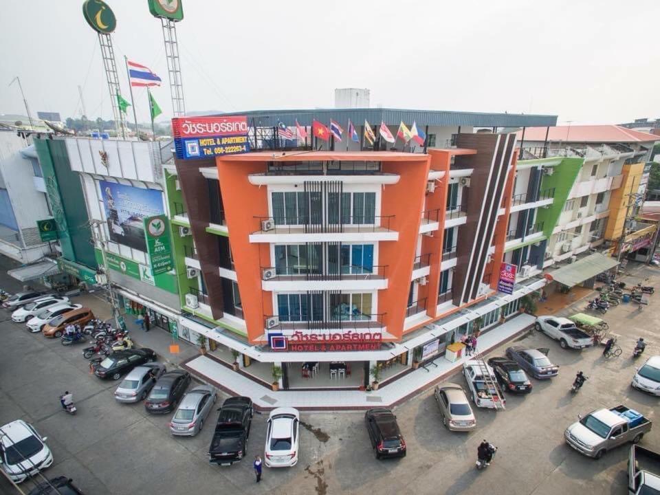 Vatchara Northgate Hotel Nakhon Sawan Ngoại thất bức ảnh