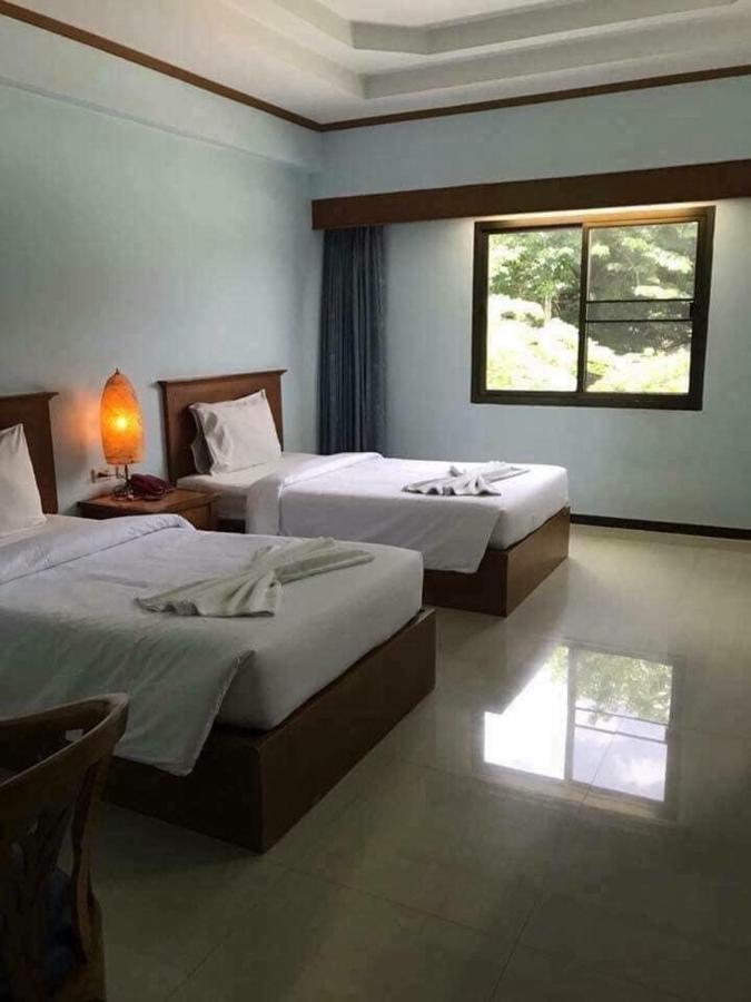 Vatchara Northgate Hotel Nakhon Sawan Ngoại thất bức ảnh